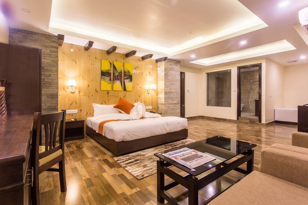 Bodhi Suites Boutique Hotel And Spa Pokhara Exterior foto